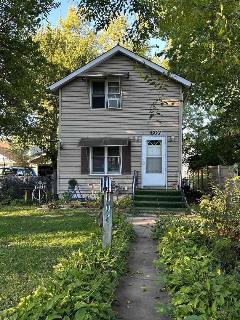 607 Richmond St., Joliet, IL 60435