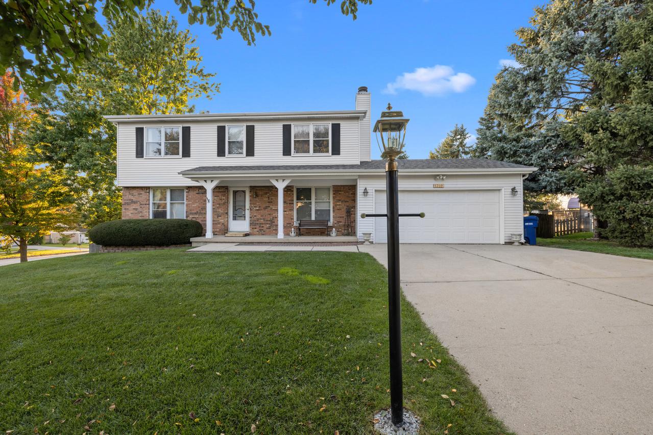 1769 Patricia Ln., St. Charles, IL 60174