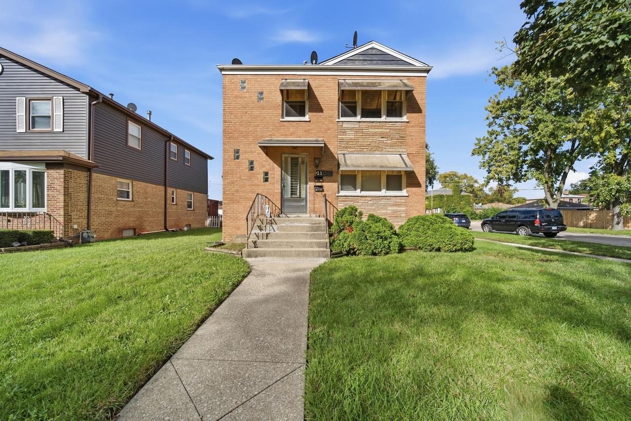 1100 Linden Ave., Bellwood, IL 60104