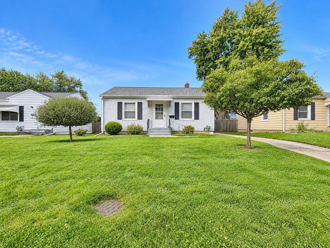 3228 25th St., Rock Island, IL 61201