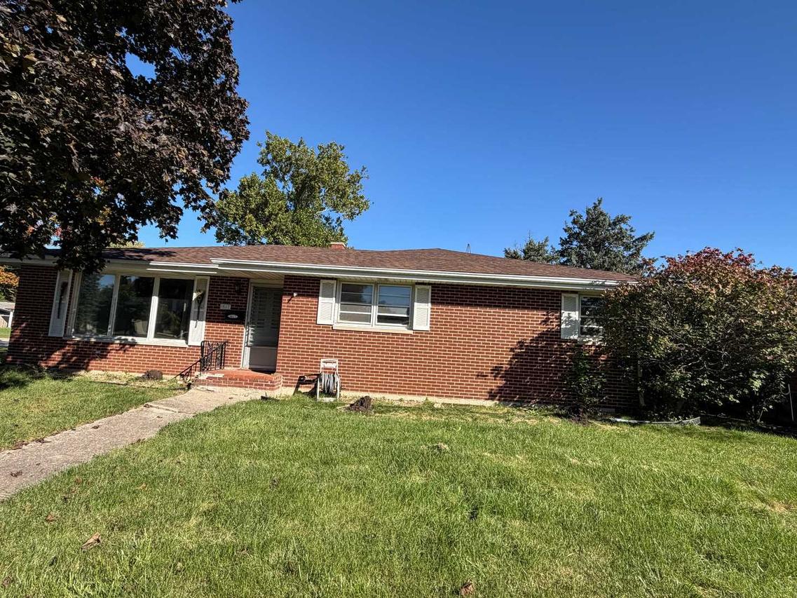 1617 W Douglas St., Joliet, IL 60435