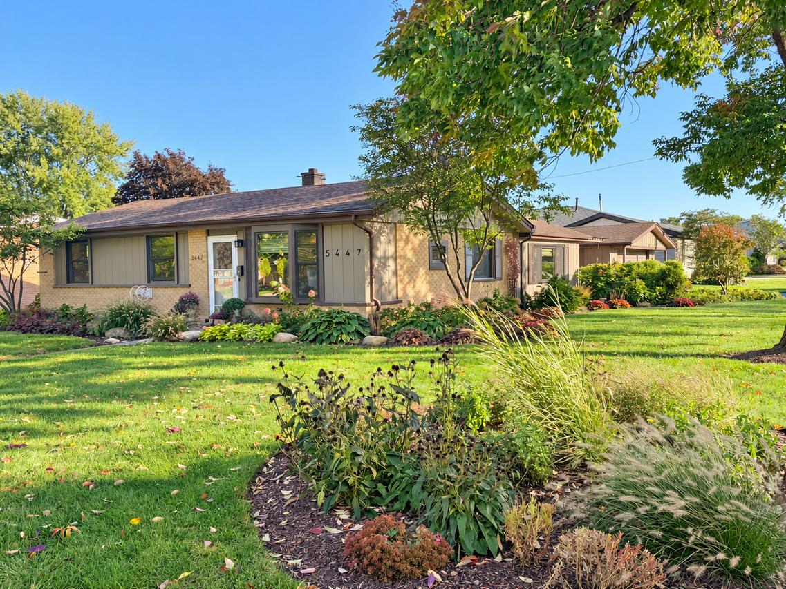 5447 131st St., Crestwood, IL 60418
