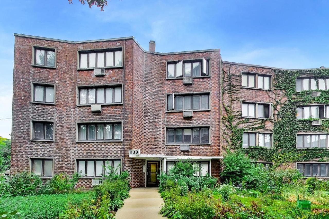 1138 W Lunt Ave. #2B, Chicago, IL 60626