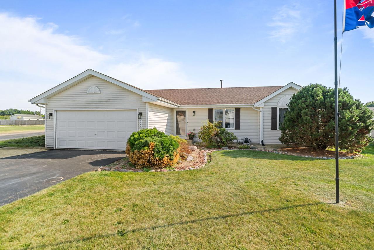 627 Cranbrook Ln., Mount Morris, IL 61054