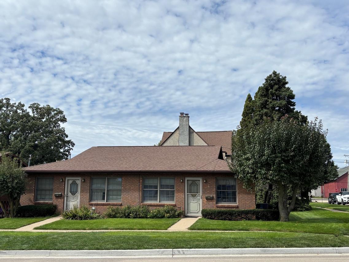 201 S Cherry St. #2, Morrison, IL 61270