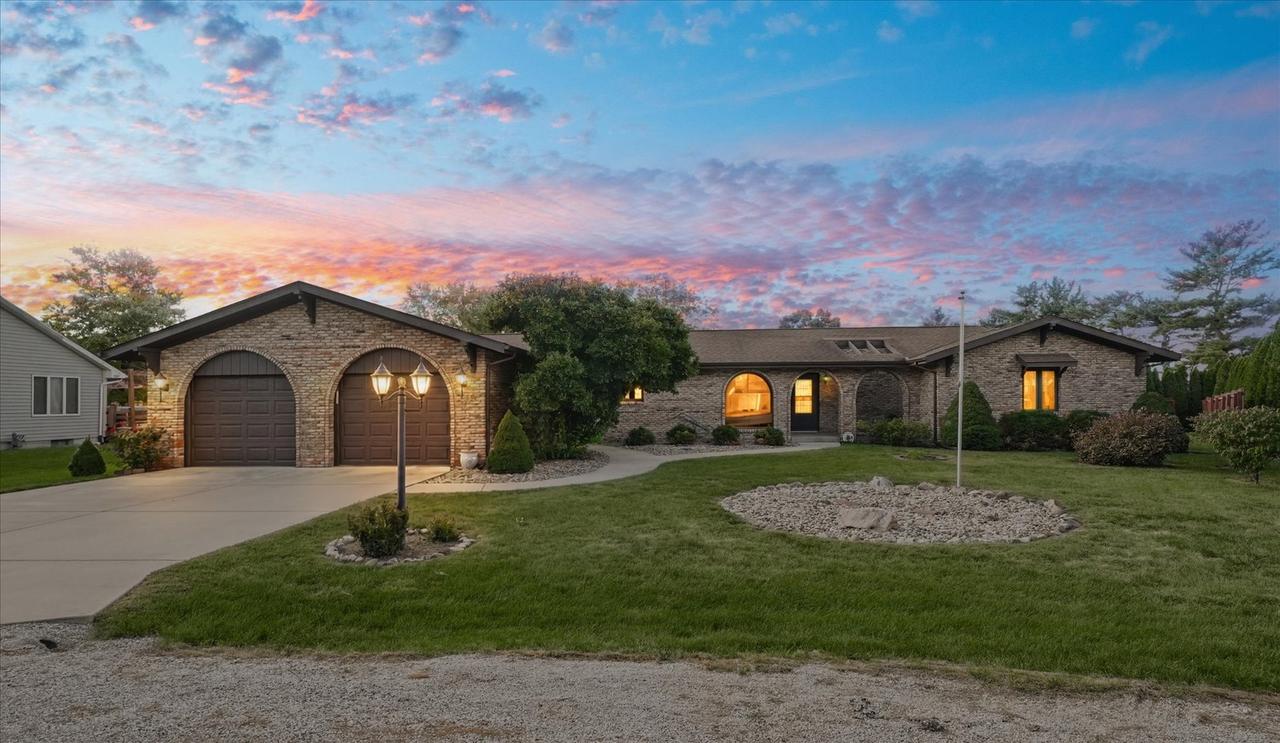 3 Bridle Ln., Pesotum, IL 61863