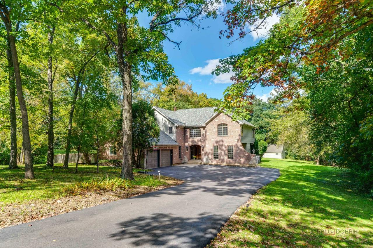 26792 W Lakeview Dr., Lake Barrington, IL 60084