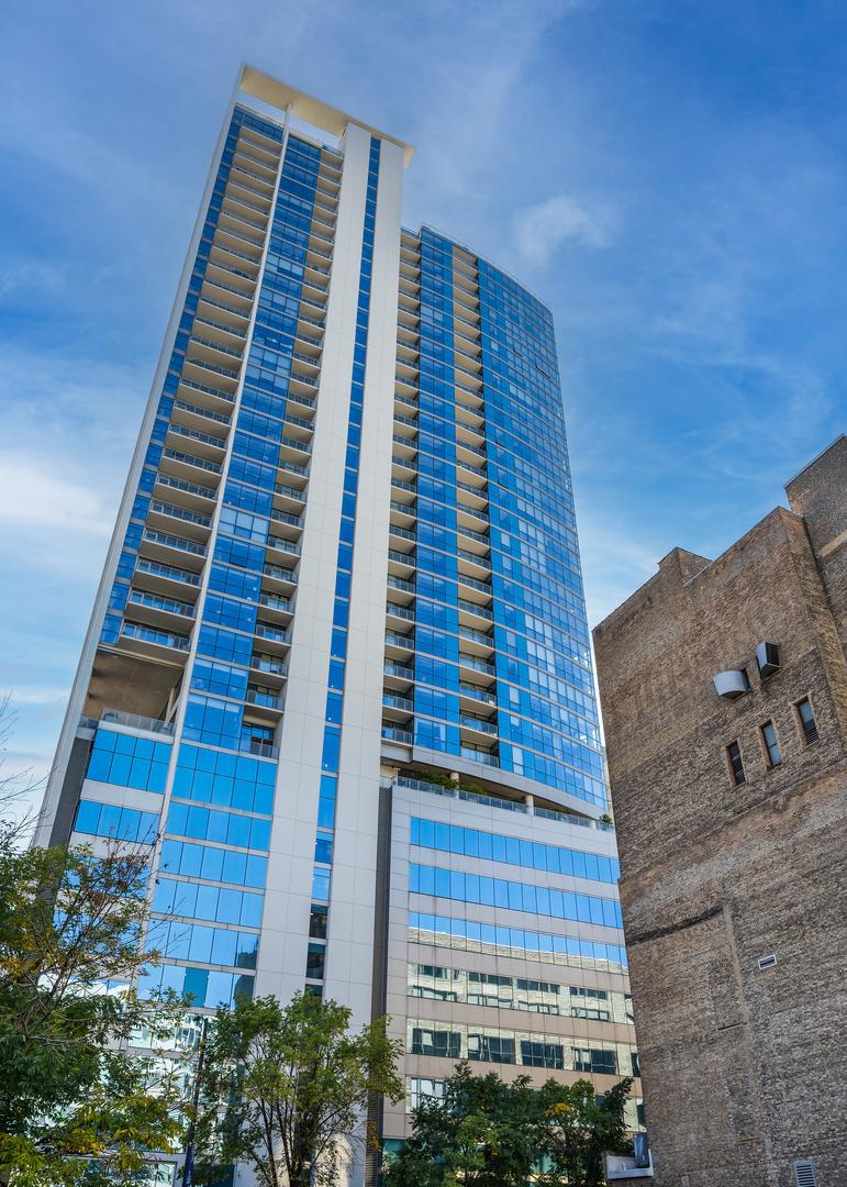 303 W Ohio St. #2807, Chicago, IL 60610