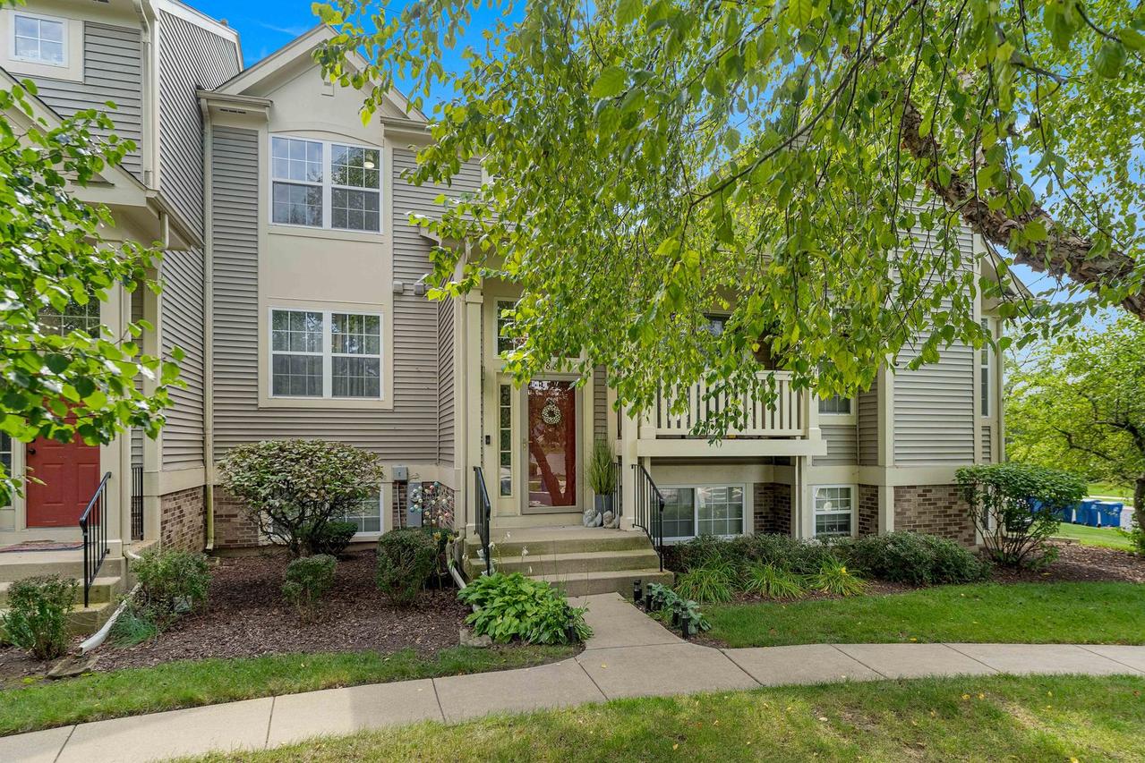 2881 N Augusta Dr., Wadsworth, IL 60083