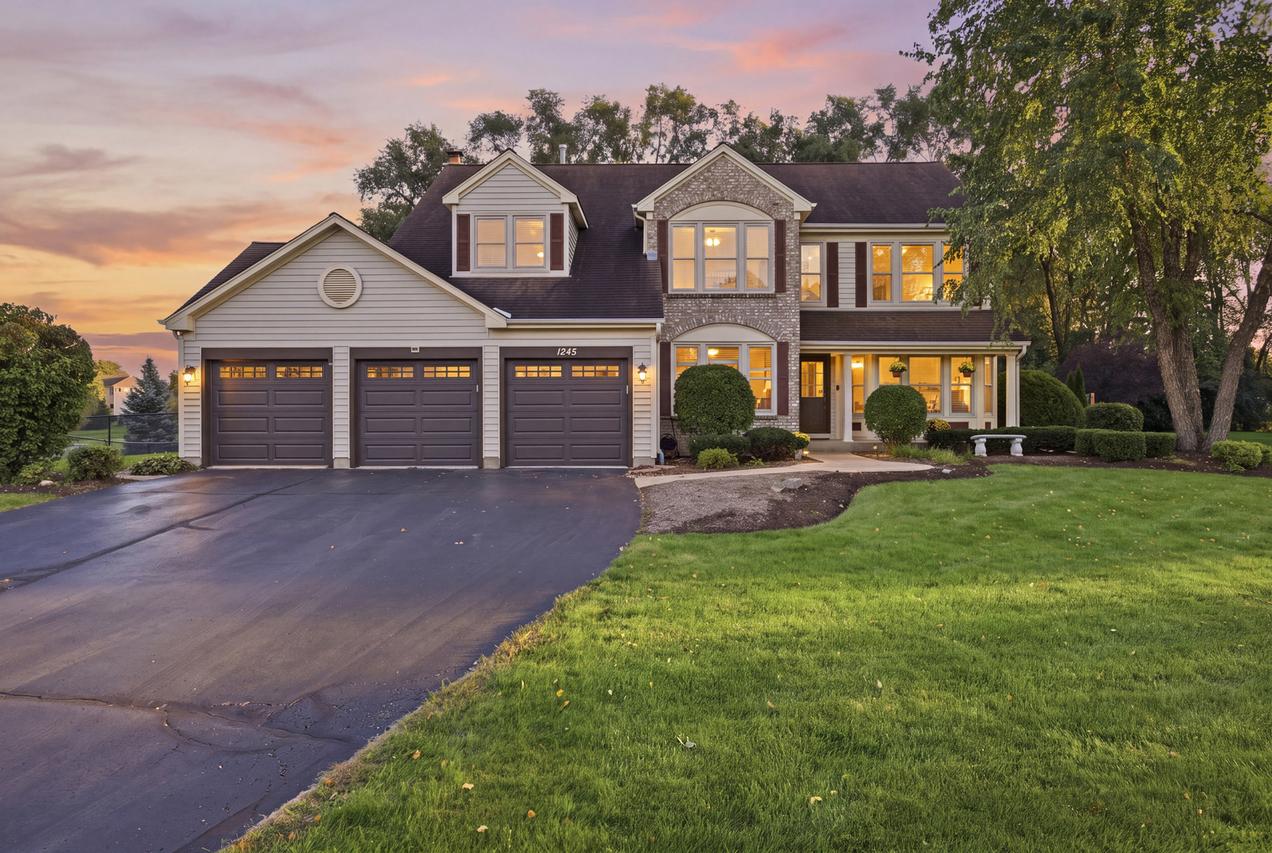 1245 Alexandra Blvd., Crystal Lake, IL 60014