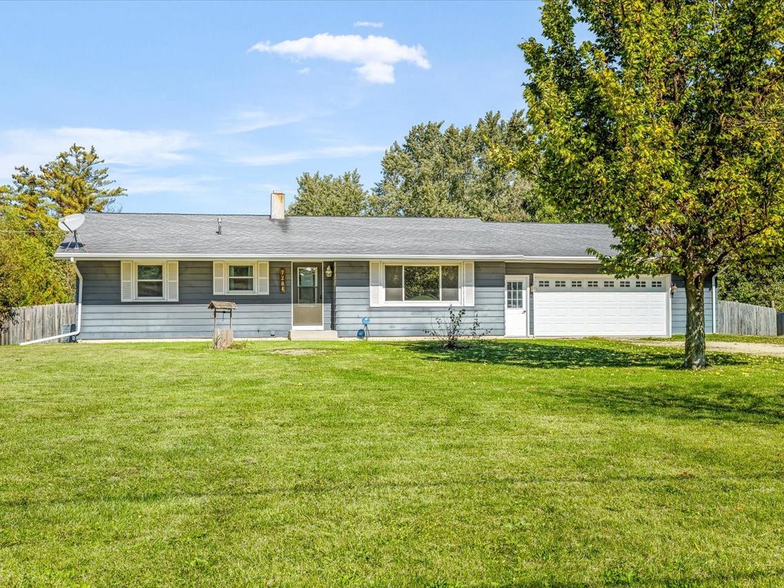 7284 Oak Dr., Stillman Valley, IL 61084
