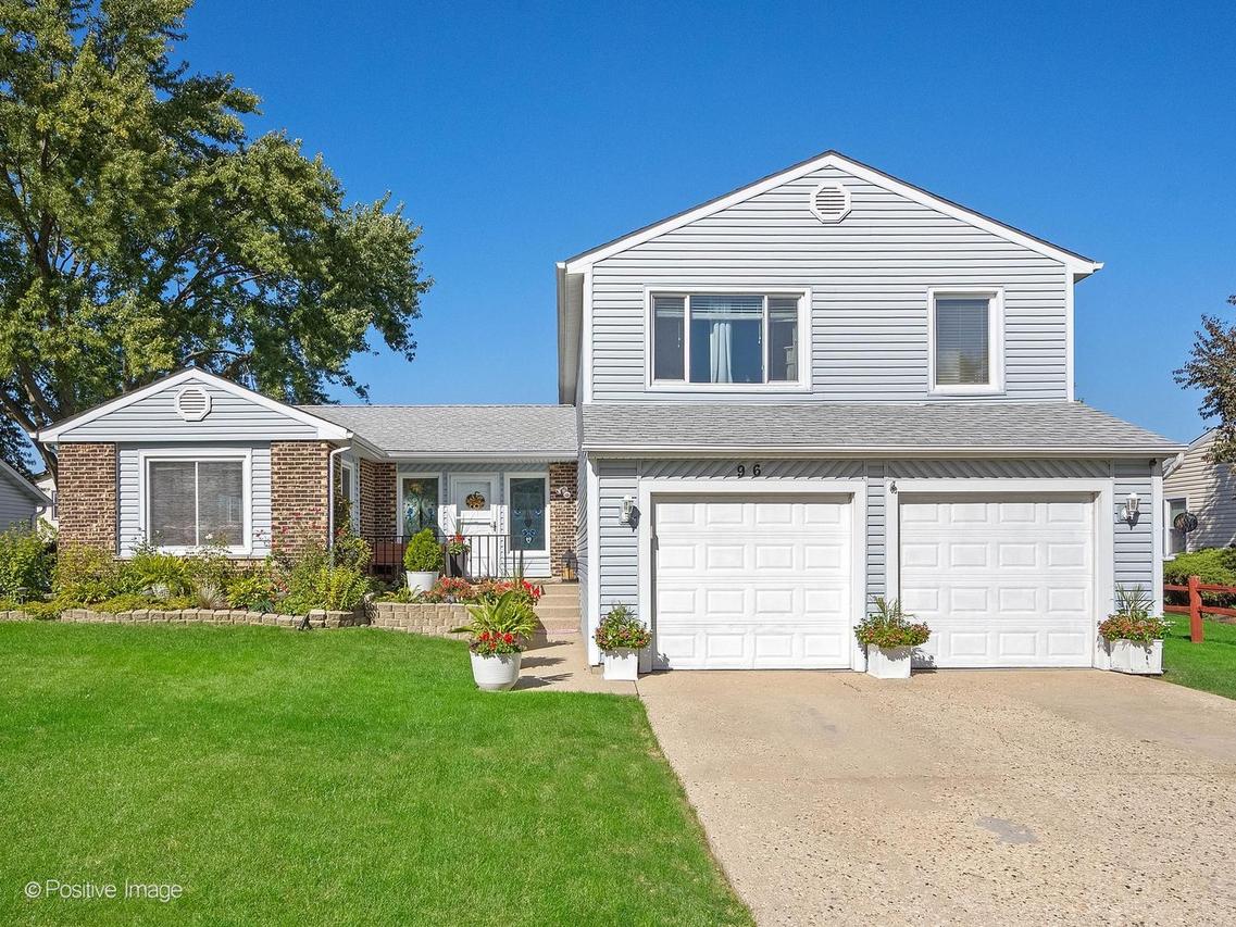 96 Brookside Dr., Glendale Heights, IL 60139