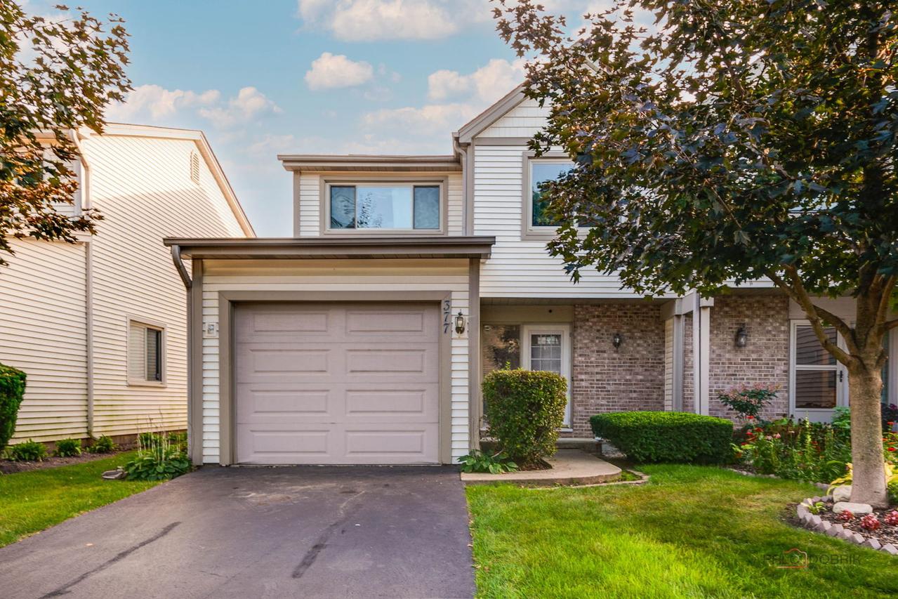 377 E Forest Knoll Dr., Palatine, IL 60074