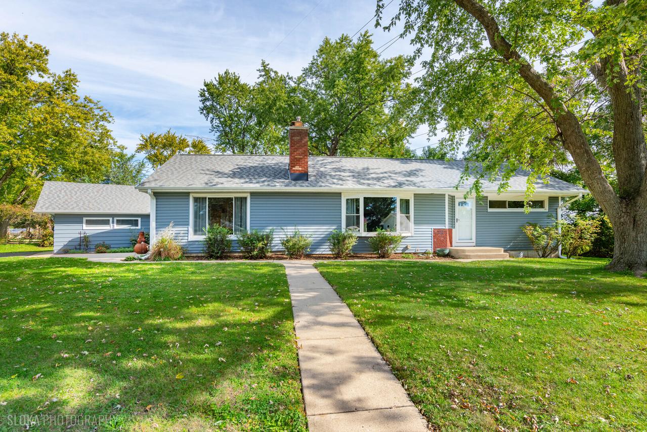 148 Cherry St., Cary, IL 60013