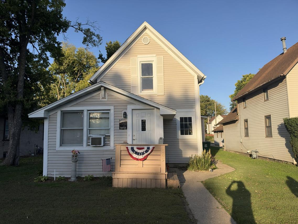 305 4th Ave., Rock Falls, IL 61071