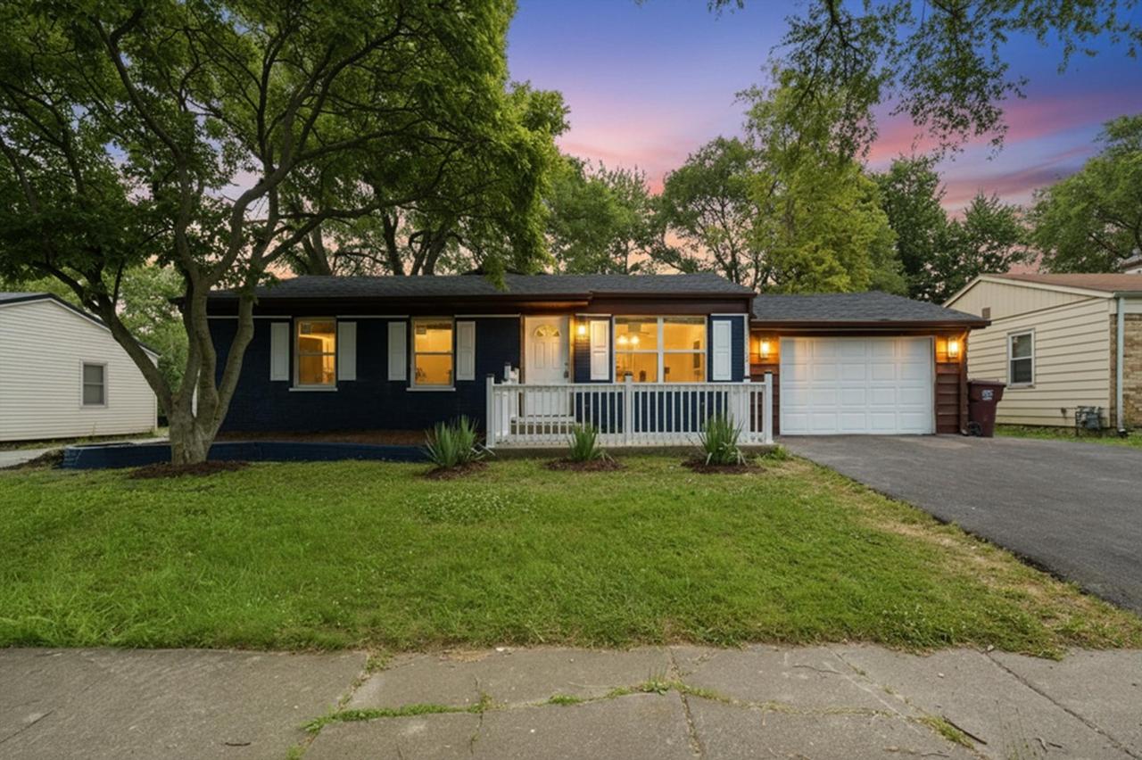 21727 Clyde Ave., Sauk Village, IL 60411