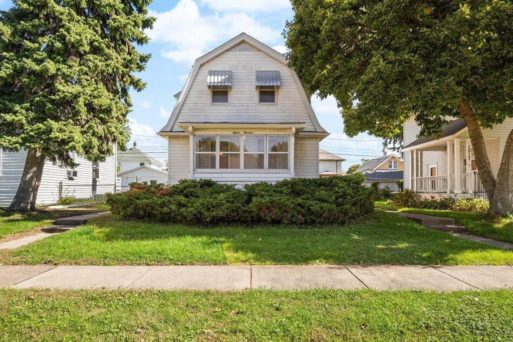 1513 41st St., Rock Island, IL 61201
