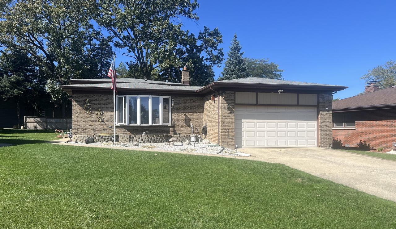 3004 S Lynn Ct., Mount Prospect, IL 60056