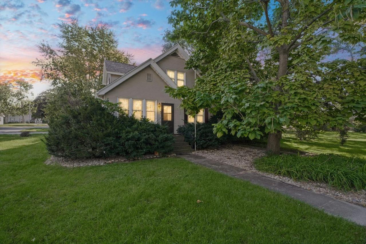 213 N Main St., Saybrook, IL 61770