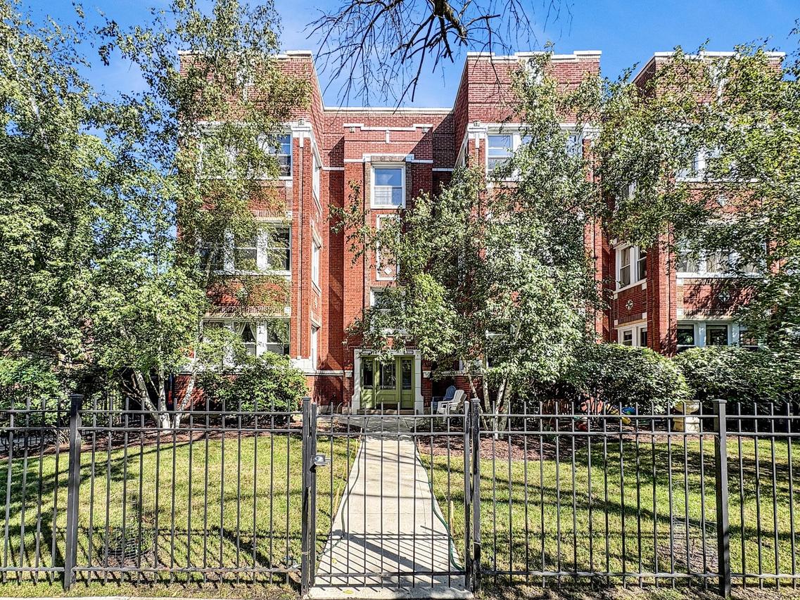 4457 N Beacon St. #2, Chicago, IL 60640