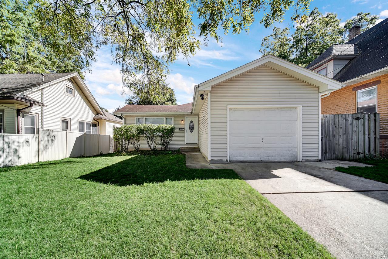 1007 Cedar Ave., Elgin, IL 60120