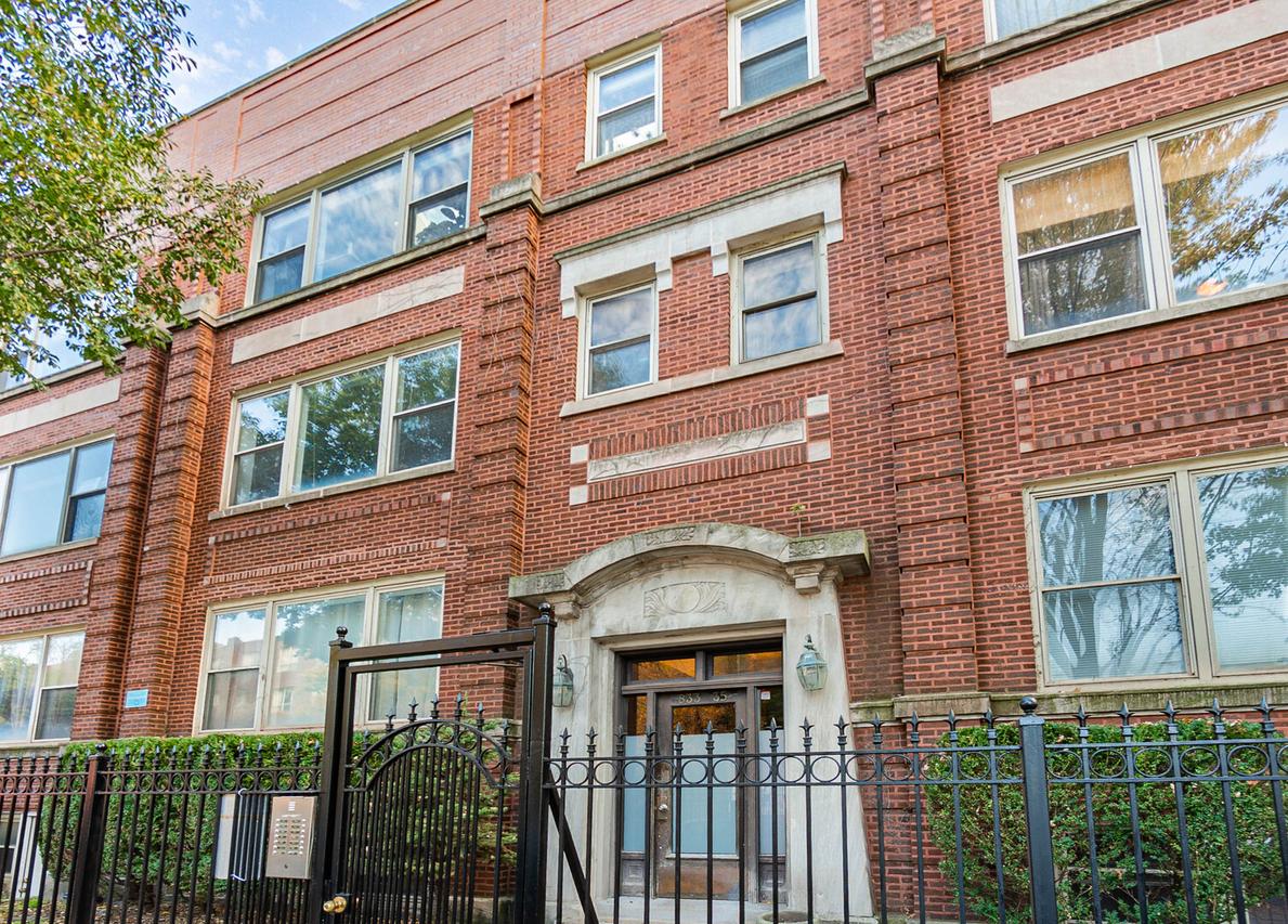 835 W Lawrence Ave. #3S, Chicago, IL 60640