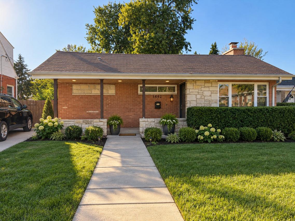 1442 Suffolk Ave., Westchester, IL 60154
