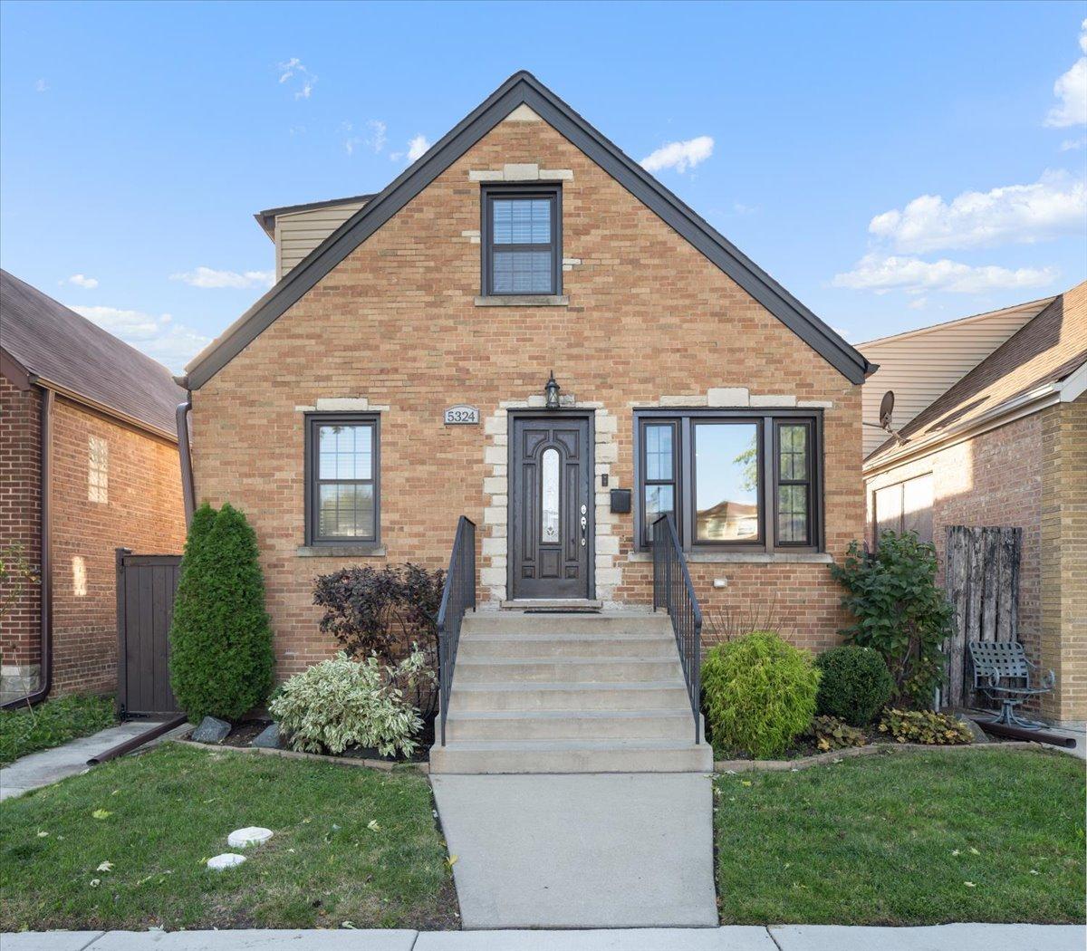 5324 N Laramie Ave., Chicago, IL 60630