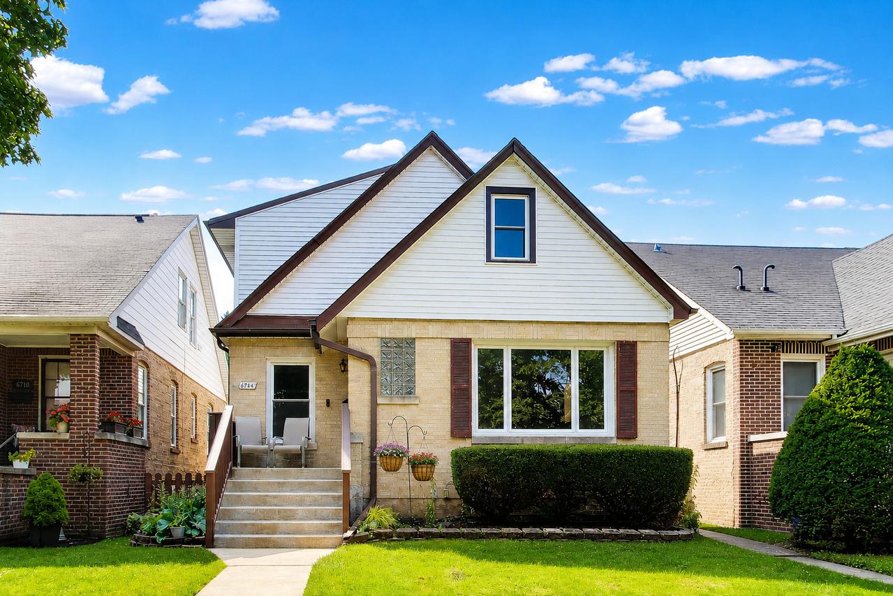 6744 N Oconto Ave., Chicago, IL 60631