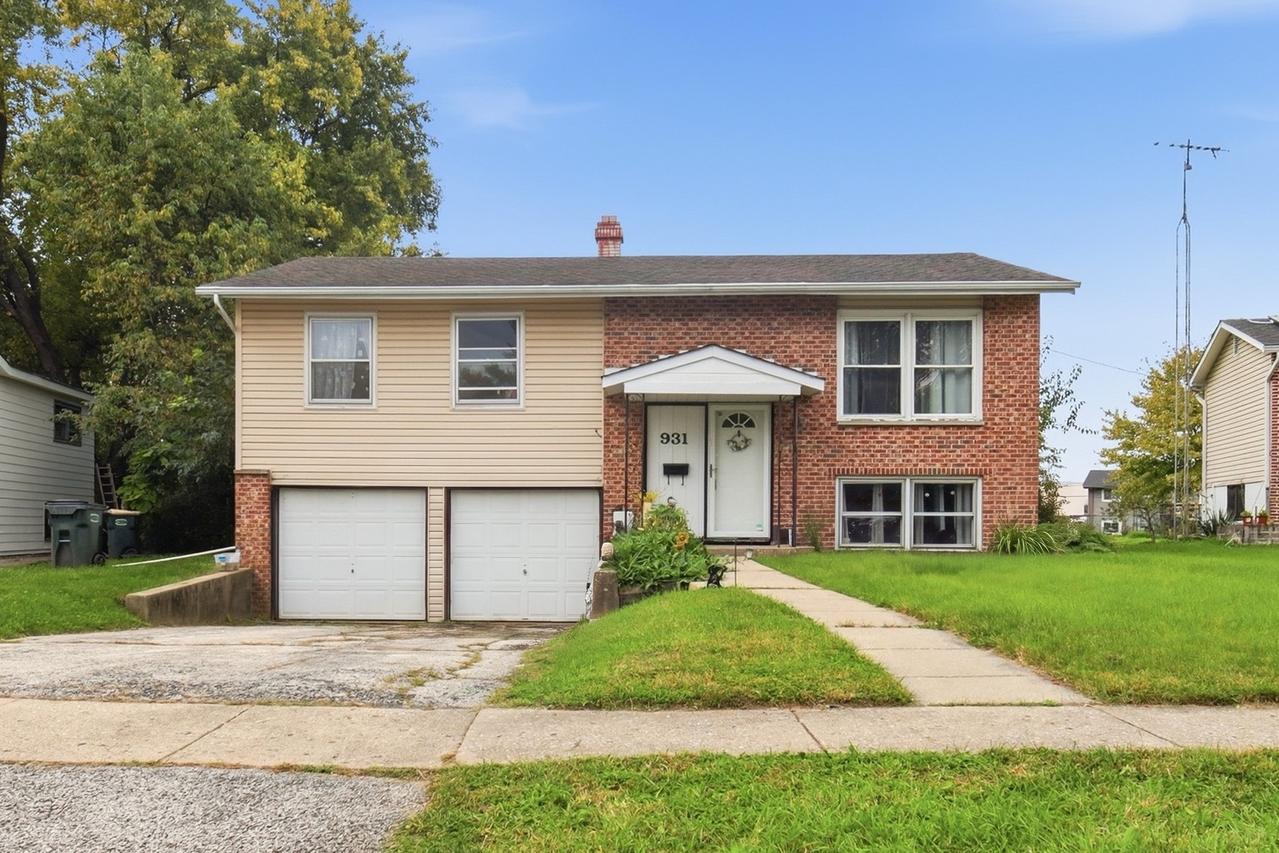 931 Bonniebrook Ave., Mundelein, IL 60060