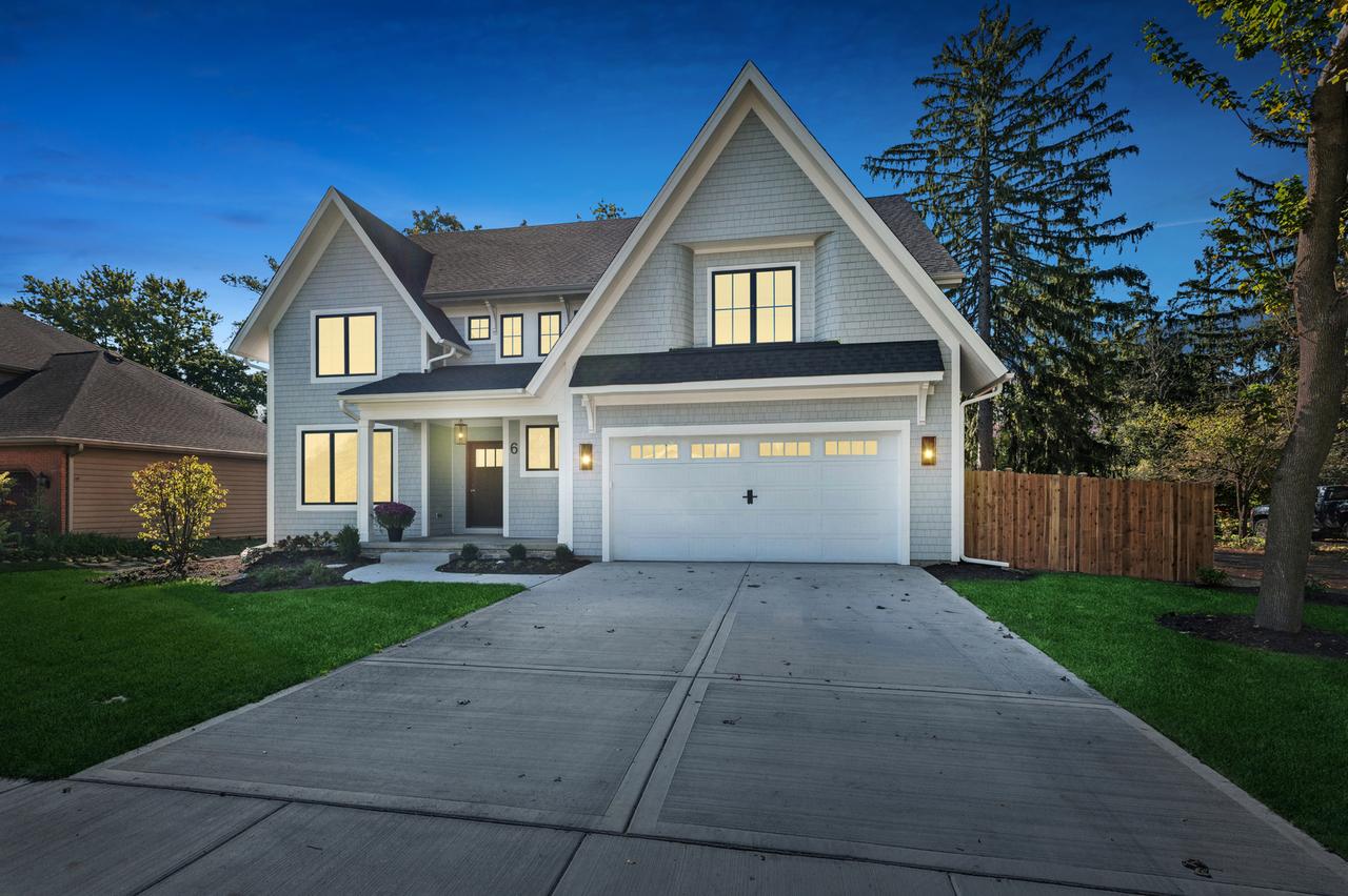 6 W Bauer Rd., Naperville, IL 60563