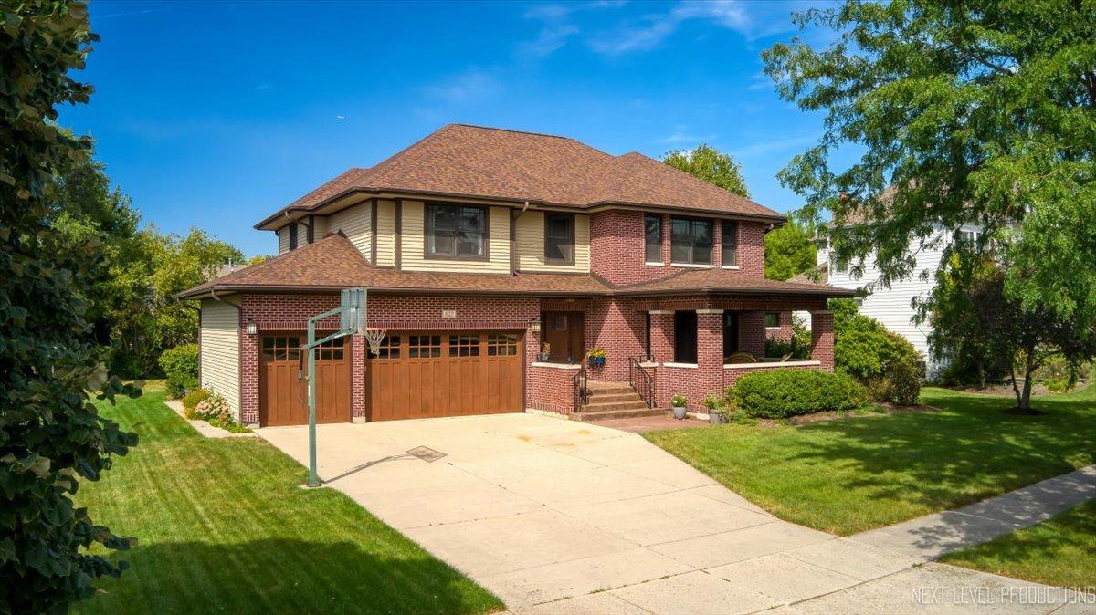 627 Ritter Dr., Batavia, IL 60510