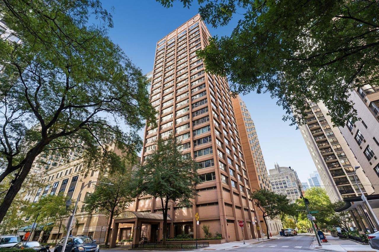 247 E Chestnut St. #1601, Chicago, IL 60611