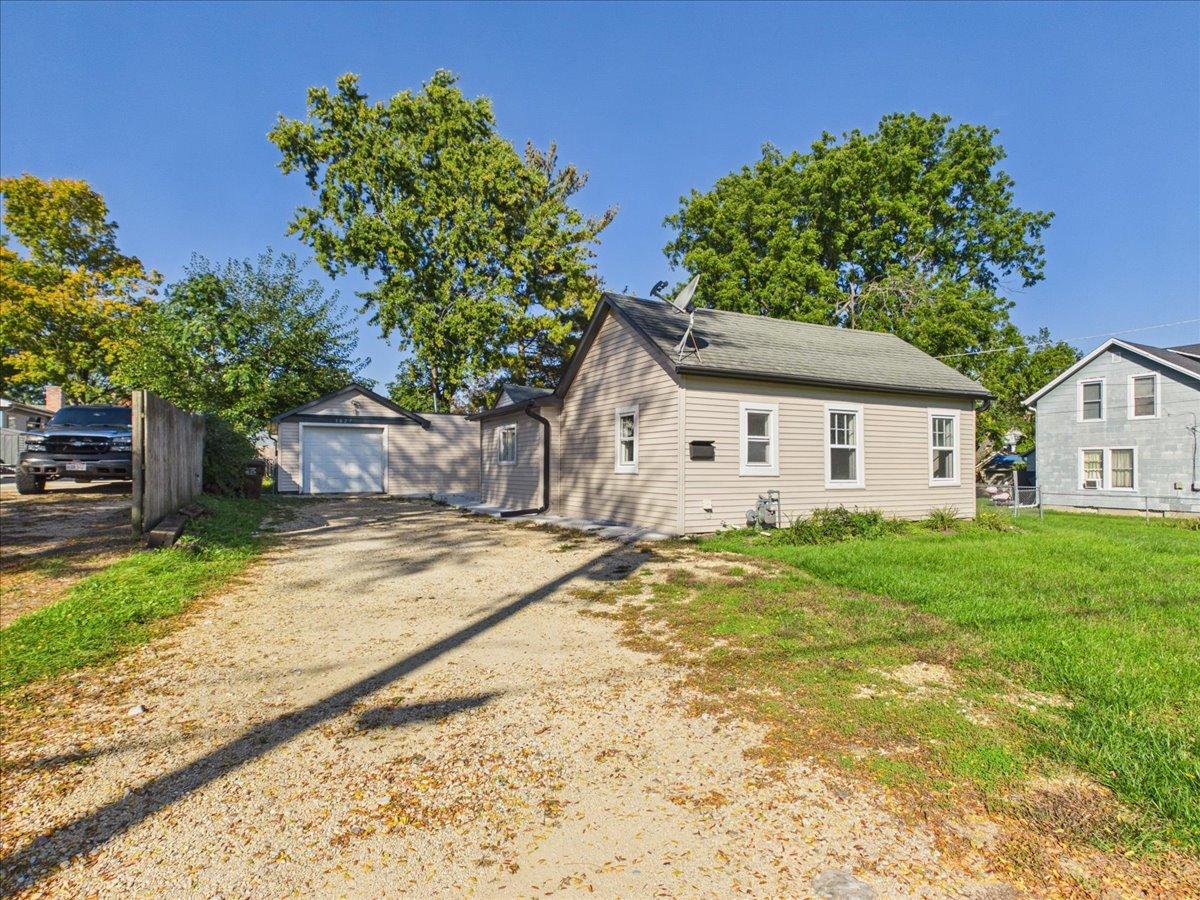 1027 Garfield Ave., Belvidere, IL 61008