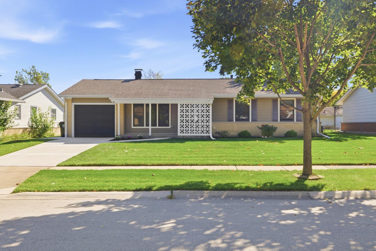 45 Avon Rd., Elk Grove Village, IL 60007