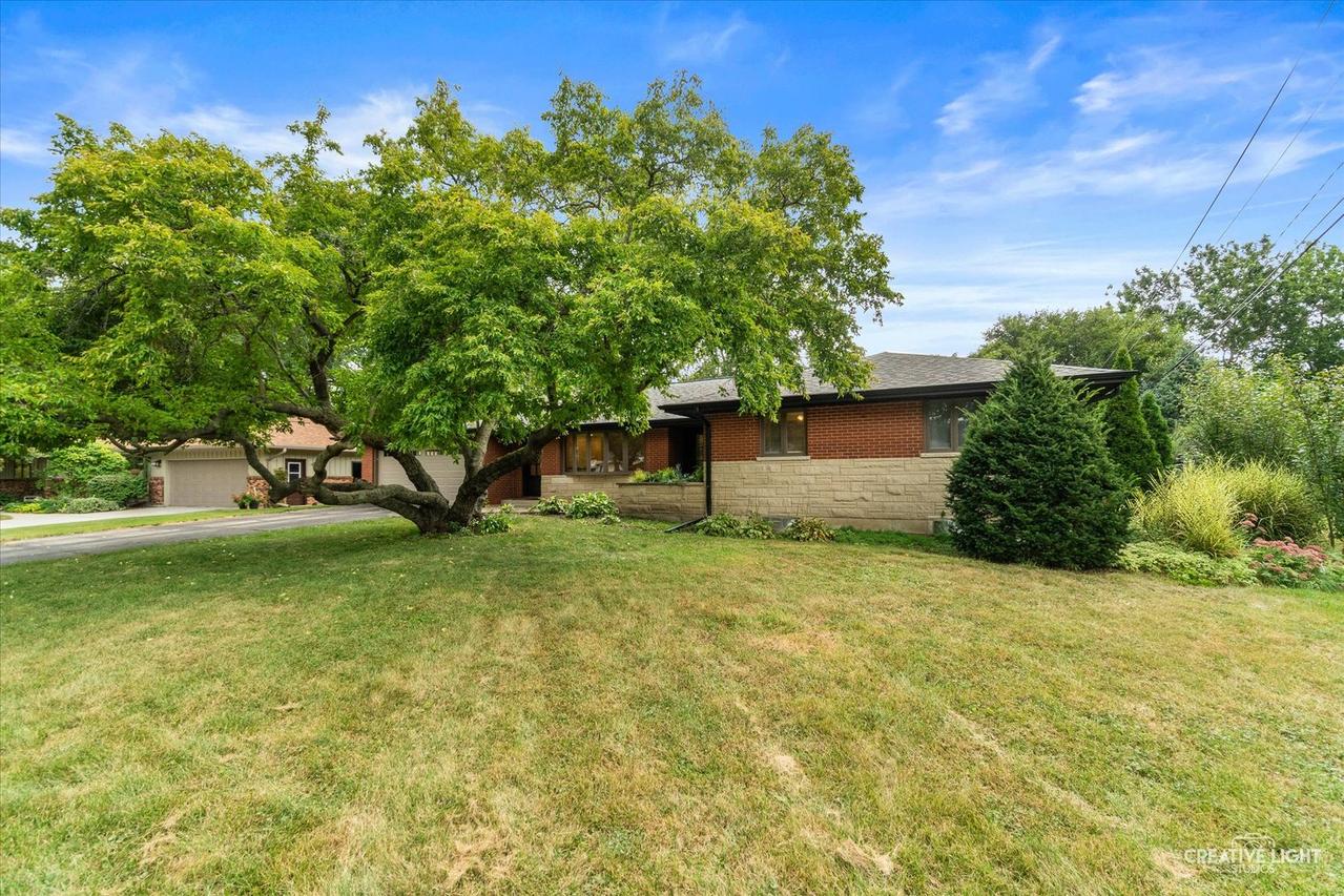 390 Lra Dr., Aurora, IL 60506
