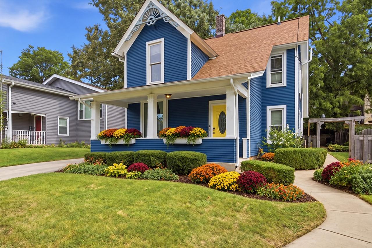 602 S 5th Ave., St. Charles, IL 60174