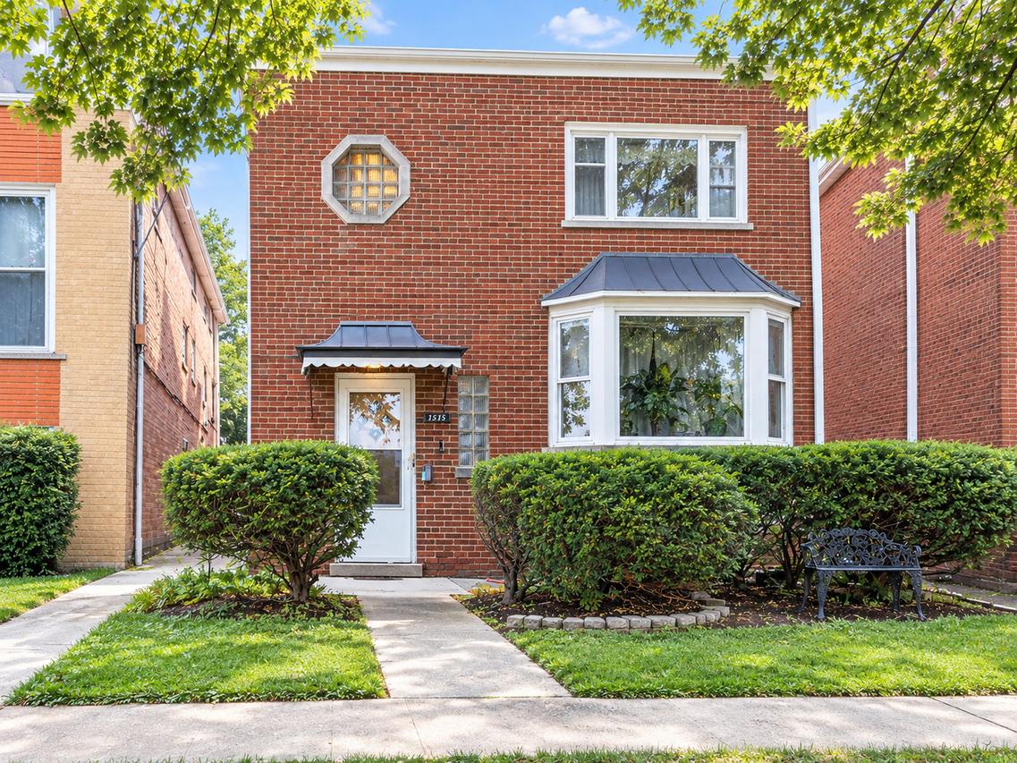 1515 Maple Ave., Berwyn, IL 60402