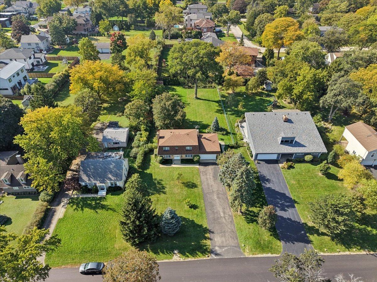 904 Elmdale Rd., Glenview, IL 60025