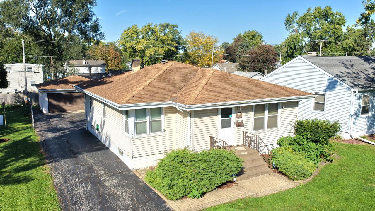 1713 Oakland Ave., Crest Hill, IL 60403