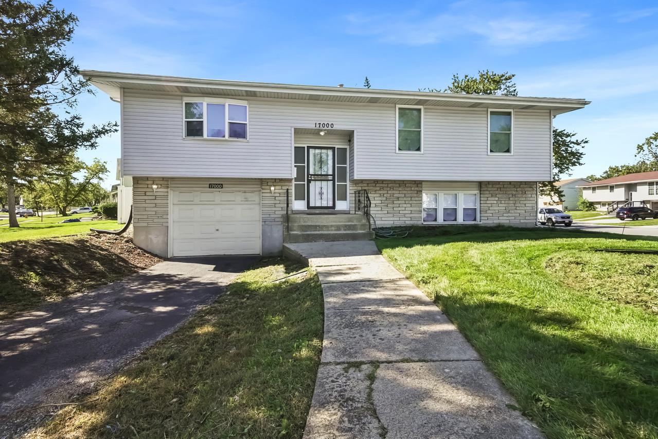 17000 Pine Ct., Hazel Crest, IL 60429