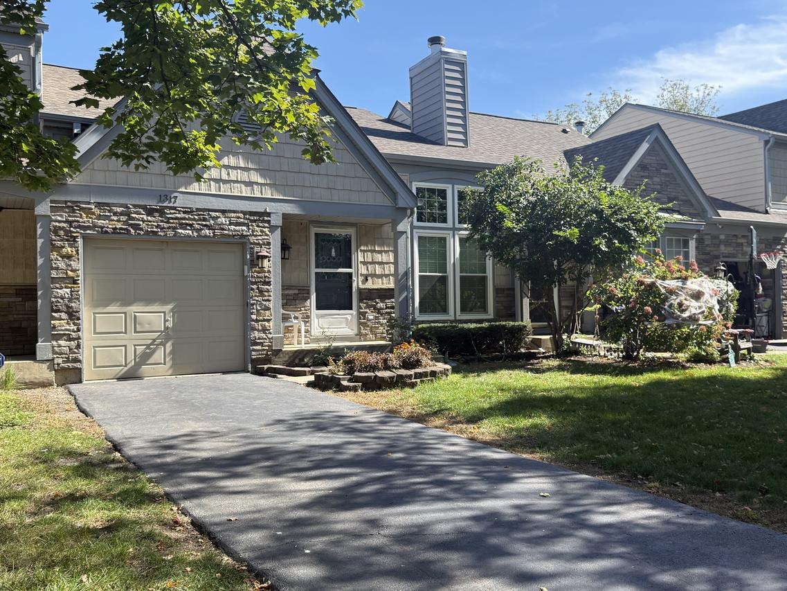 1317 Seabury Cir., Carol Stream, IL 60188