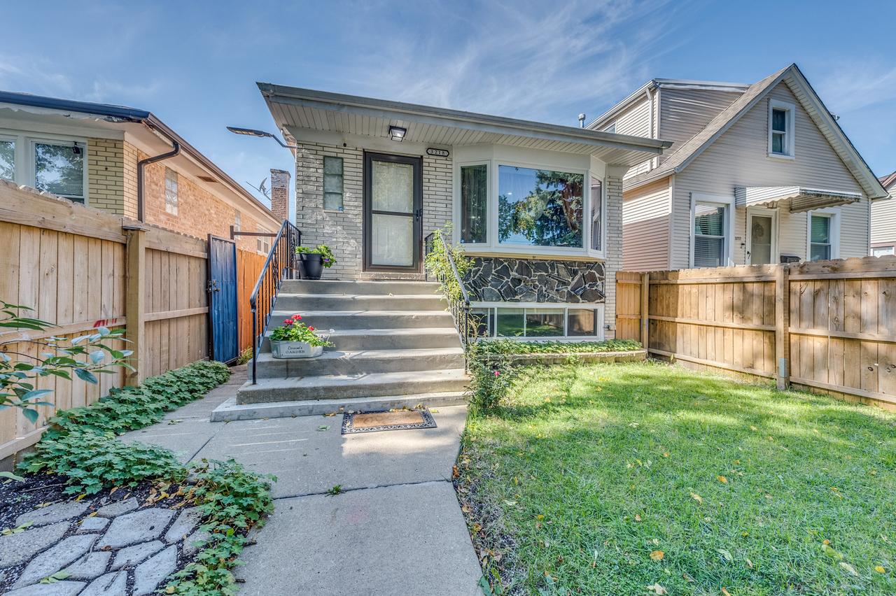 3218 N Nagle Ave., Chicago, IL 60634