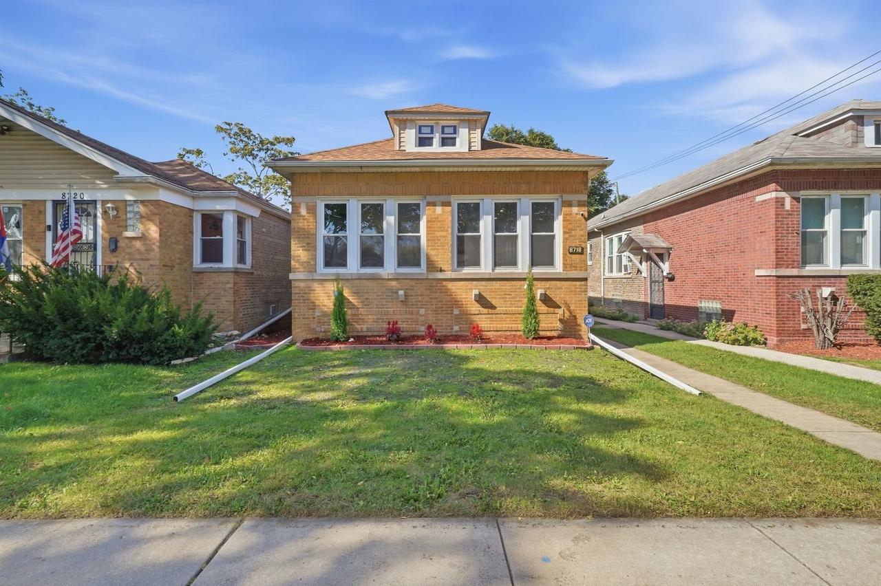 8718 S Euclid Ave., Chicago, IL 60617