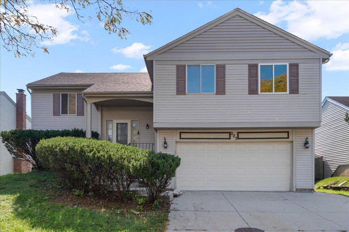 223 Augusta Dr., Vernon Hills, IL 60061