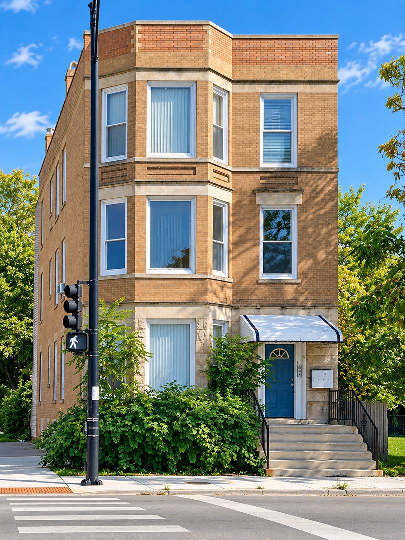 901 S Sacramento Blvd., Chicago, IL 60612