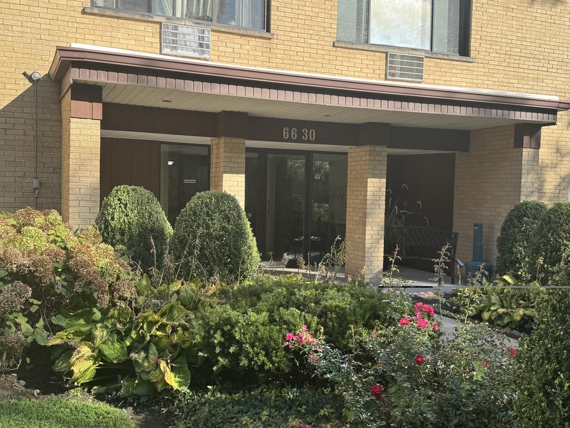 6630 S Brainard Ave. #407, Countryside, IL 60525
