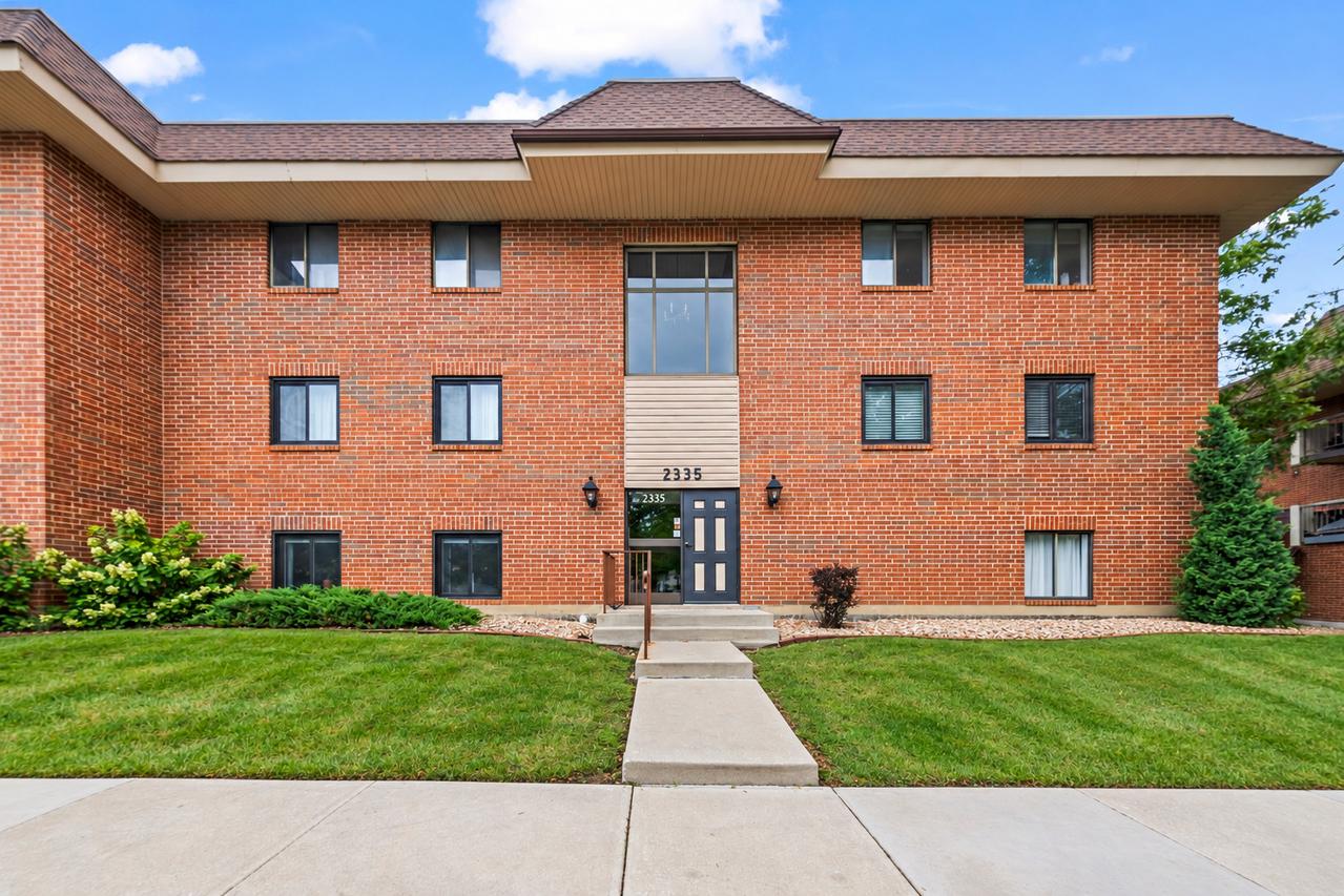 2335 S Main St. #3A, Lombard, IL 60148