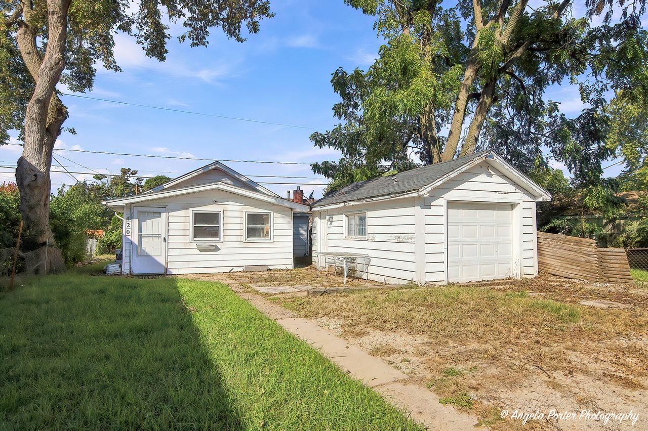 420 Washington Park, Waukegan, IL 60085