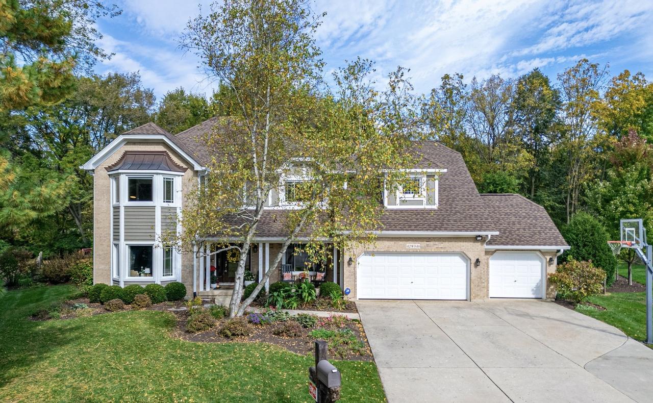42W046 Retreat Ct., St. Charles, IL 60175